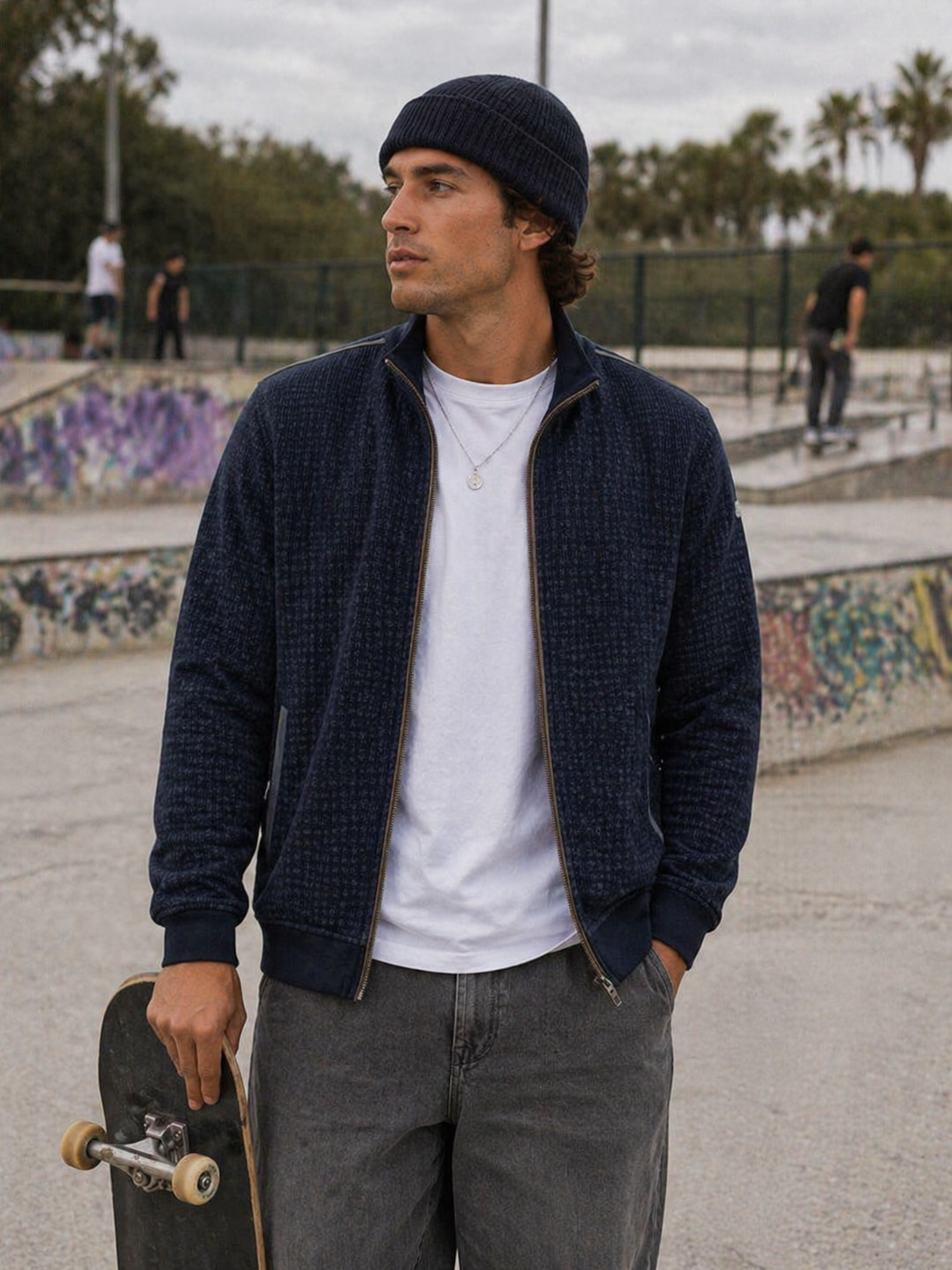 Harrys for Menswear
https://harrysformenswear.com.au › products › 45065-390-zip-front-cardigan
45065-390 Zip Front Cardigan
The luxurious 45065-390 offers a 100% Cotton, providing premium comfort and style. Made in Turkey, this -zip knitwear is perfect for elevating your autumn and w…
$279.00 AUD