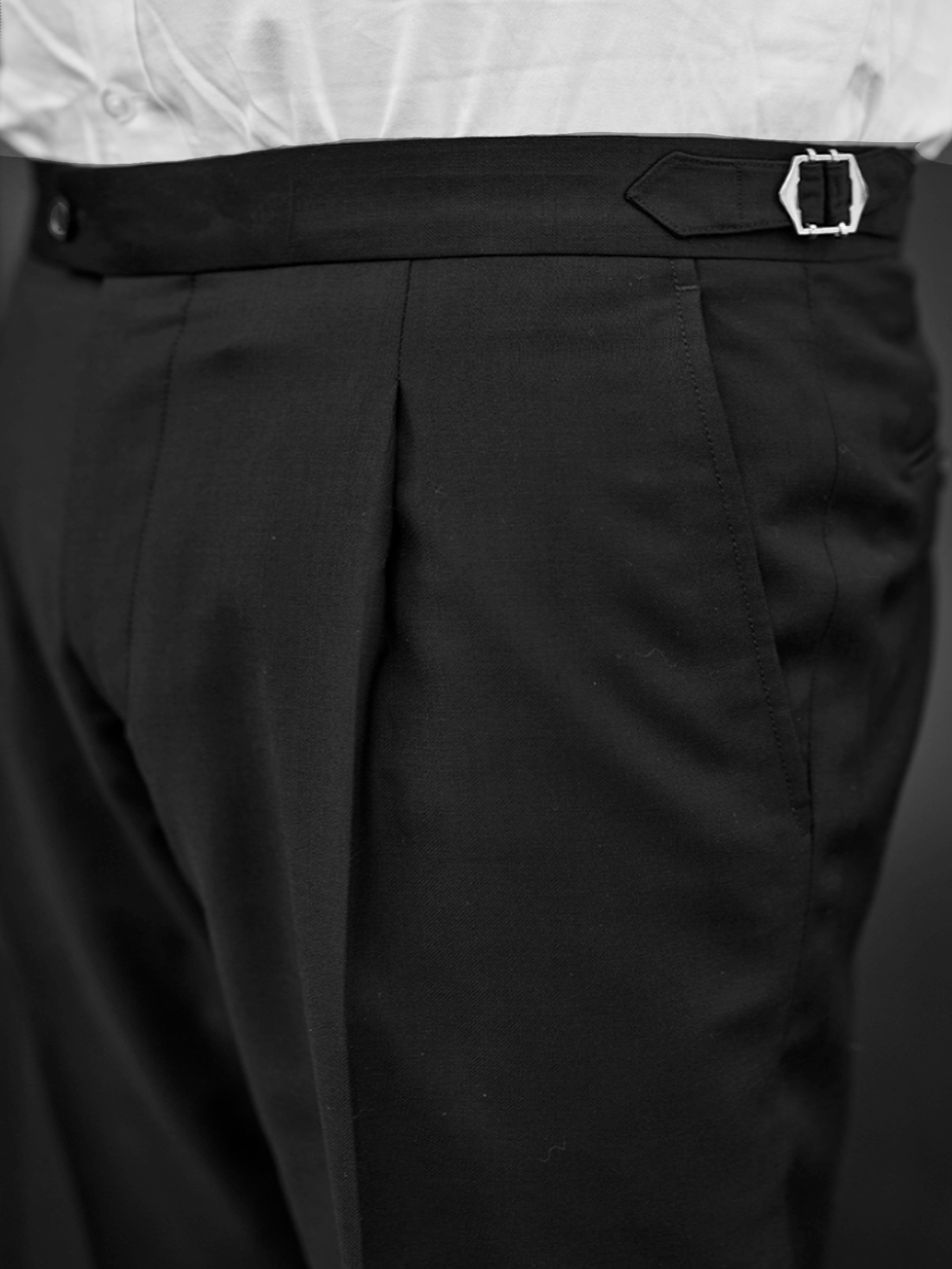 Nahum Pleated Slacks D9
Savile Row New Direction in Fashion suits / Now at Harrys for Menswear Crafted from premium Australian wool, these Nahum pleated trousers deliver European sophi…
$205.00 AUD