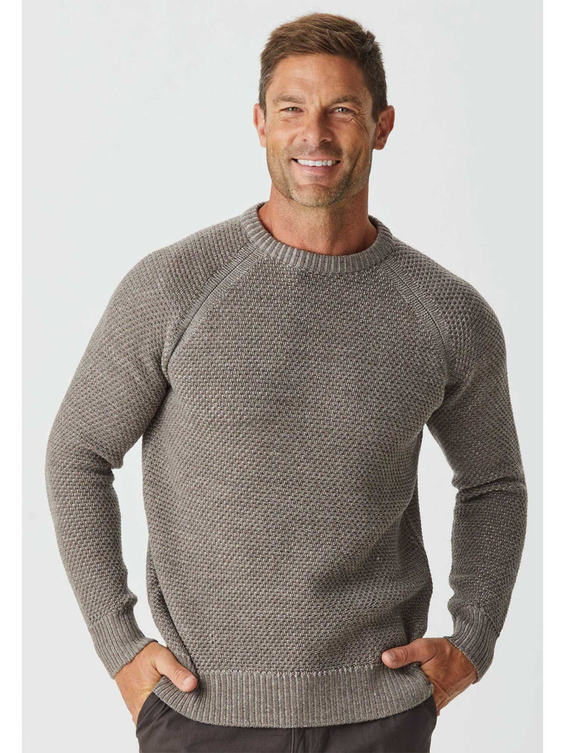 Merino Moss Stitch Crew-2175Mo  https://harrysformenswear.com.au/products/merino-moss-stitch-crew-2175mo  Aklanda's Moss platted crew features a heavy weight moss platted stitch knit that is extremely warm and cozy. The moss stitch makes this sweater very soft against your skin, once you put it on you wont take it off. Its finished with a crew neck line and a crafted elasticated rib on the hips and cuffs, the two colour co…