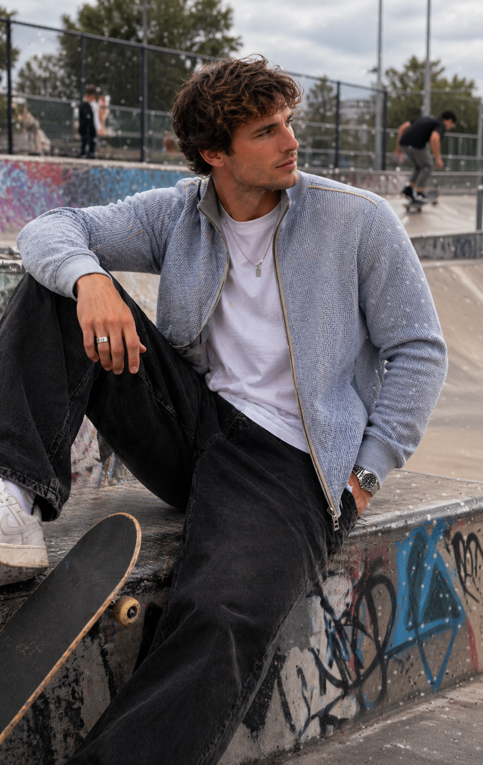 Harrys for Menswear
https://harrysformenswear.com.au › products › bugatti-knitwear-55140a-320
Bugatti Sweat Shirt Jacket 55140A-320

DESCRIPTION This jumper with modern band collar is the ideal addition to your outfit. Worn loosely over your everyday outfit, it cuts a fine figure whether the …
$280.00 AUD