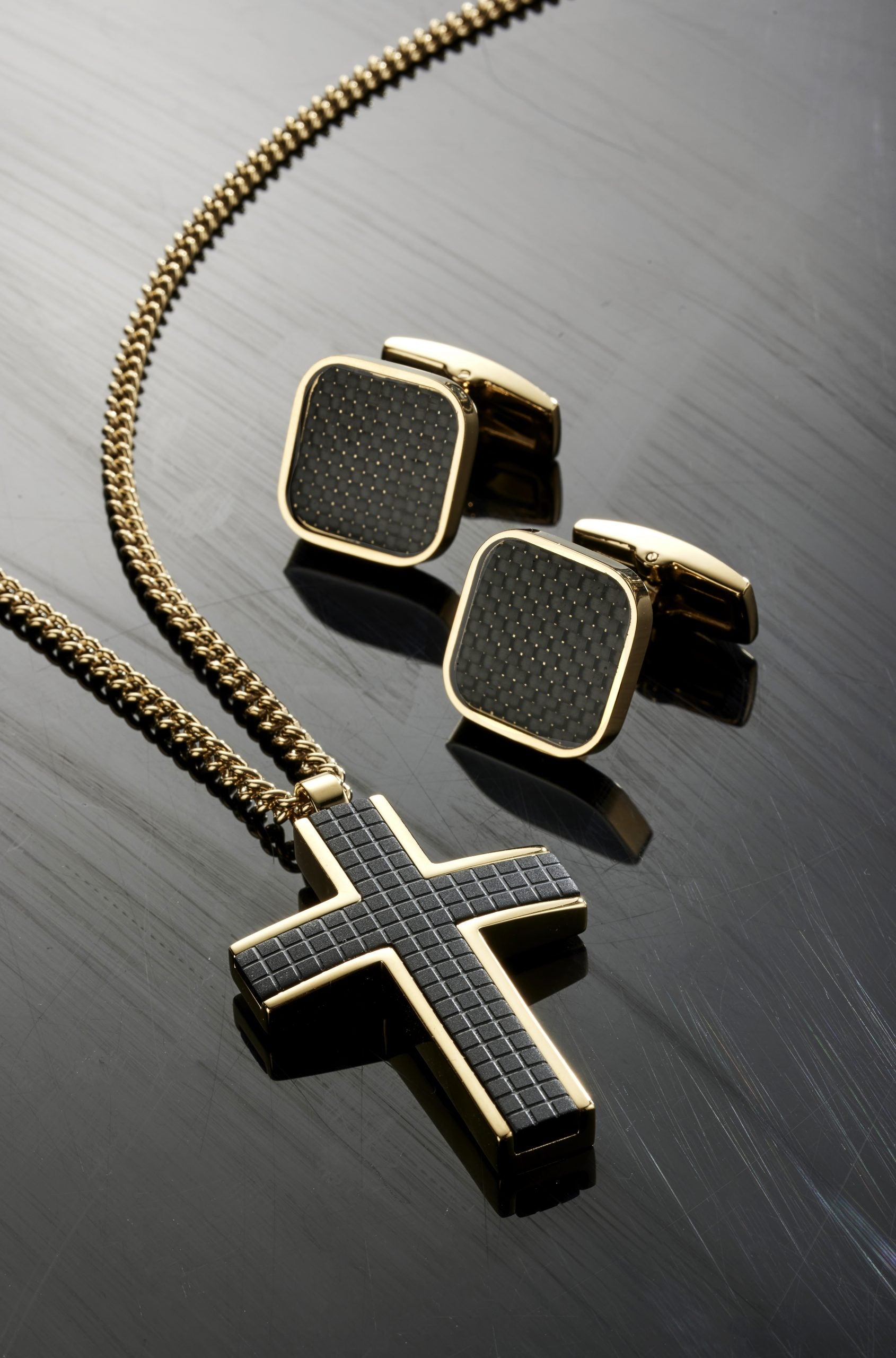 Ion Plated 14k Yellow Gold & Carbon Fibre Stainless Steel Cufflinks