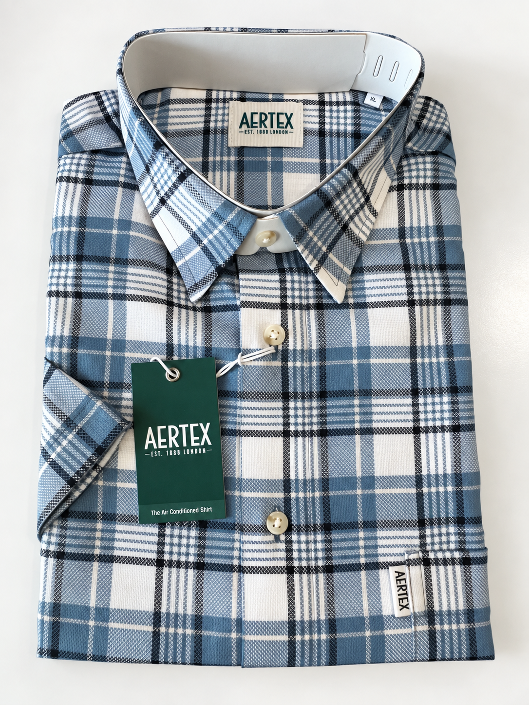 AERTEX Somerset FYW112

Lightweight comfort, smart everyday style The AERTEX Somerset Shirt is a clean white short-sleeve style made for busy workdays, relaxed weekends and everything …
$99.00 AUD